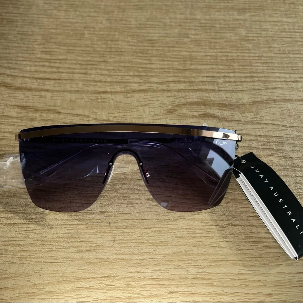 Quay Australia JLO Get Right sunglasses